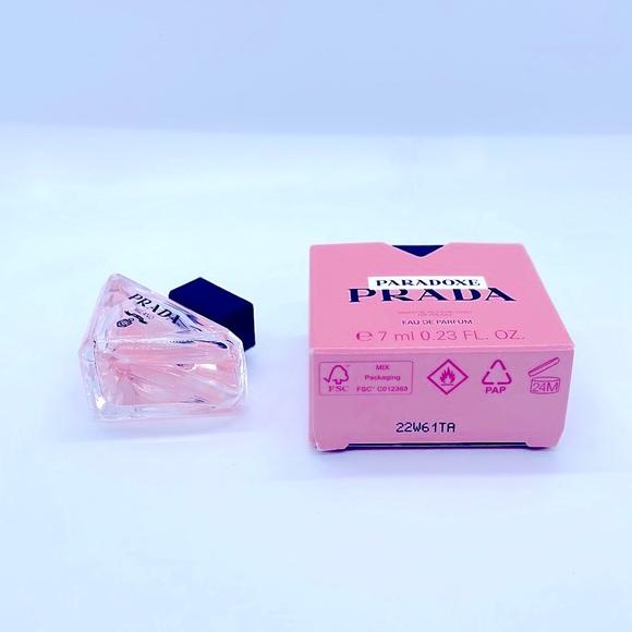 Prada Paradoxe Perfume - Mini Deluxe size 7 ml - Picture 4 of 5